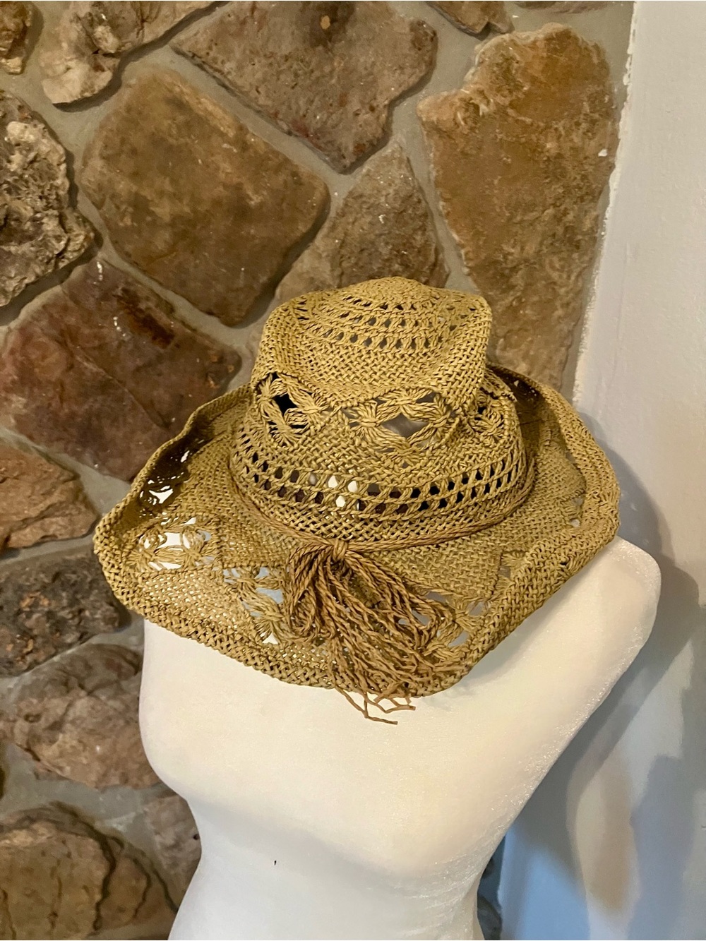 Woven Tassel-Trim Straw Sun Hat in Natural Beige